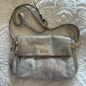 Aimee Kestenberg. Leather crossbody bag. Gold/grey.